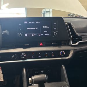 2024 KIA SPORTAGE LX — миниатюра 37