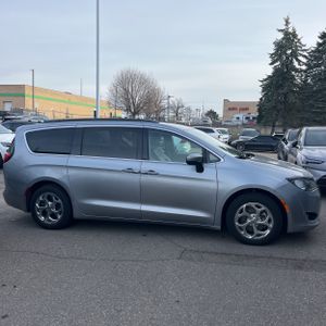 CHRYSLER VOYAGER LXI - 10