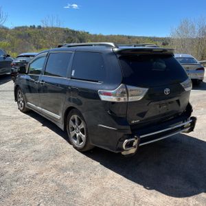 TOYOTA SIENNA - 5