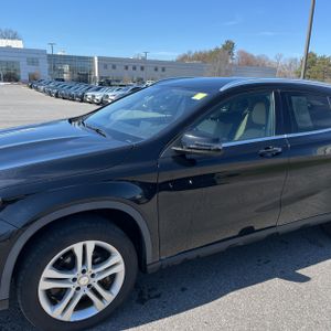 MERCEDES-BENZ GLA - 2