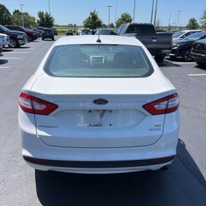 FORD FUSION SE - 7