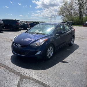 HYUNDAI ELANTRA GLS - 1