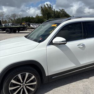 MERCEDES-BENZ GLB - 2