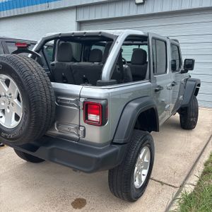 JEEP WRANGLER UNLIMITED SPORT ALTITUDE 4X4 - 6