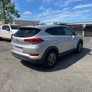 HYUNDAI TUCSON SE - 8