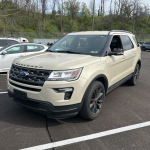 FORD EXPLORER XLT - 1