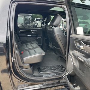 صورة مصغرة 33 لـ 2019 RAM 1500 LARAMIE