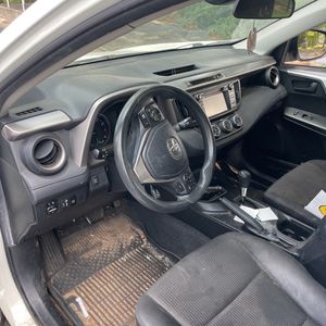 2017 Toyota RAV4 LE 缩略图 36