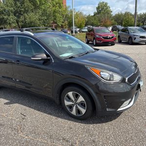 2018 KIA NIRO EX — миниатюра 11