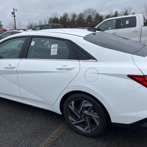 HYUNDAI ELANTRA SEL - 6
