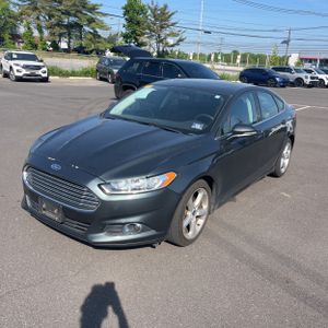 FORD FUSION SE - 1