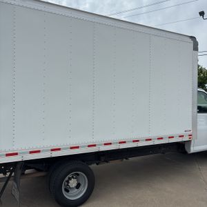 CHEVROLET EXPRESS 4500 - 9