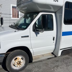 FORD E-350 CUTAWAY - 2