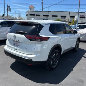 NISSAN ROGUE SV - 8