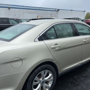 FORD TAURUS SEL - 9