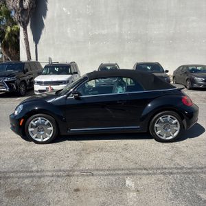 VOLKSWAGEN BEETLE CONVERTIBLE 2.5L PZEV - 3