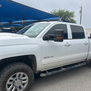 CHEVROLET SILVERADO - 2