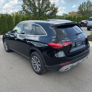2026 Mercedes-BENZ GLC photo 5