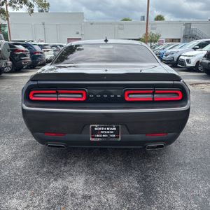 2019 Dodge CHALLENGER SXT — фото 7