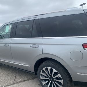 LINCOLN NAVIGATOR RESERVE - 6
