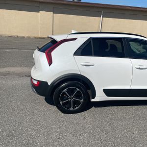 KIA NIRO PLUG-IN HYBRID EX - 9