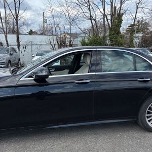 MERCEDES-BENZ E-CLASS - 4