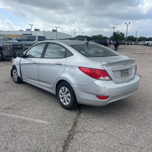 HYUNDAI ACCENT SE - 5
