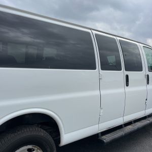 CHEVROLET EXPRESS LS 3500 - 9