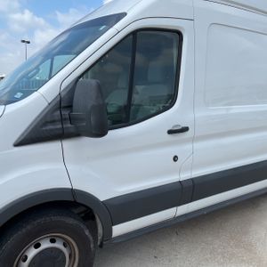 FORD TRANSIT 250 - 2