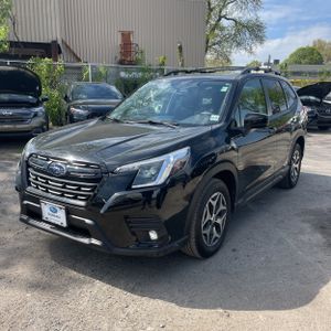 SUBARU FORESTER PREMIUM - 1
