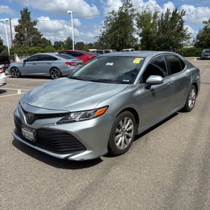 TOYOTA CAMRY - 1