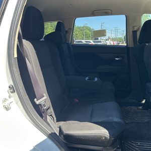 صورة مصغرة 35 لـ 2017 Mitsubishi OUTLANDER SE
