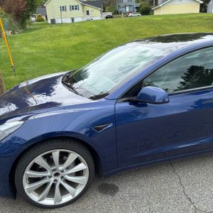 TESLA MODEL 3 BASE - 2
