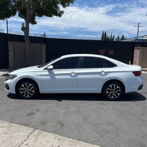 صورة 3 لـ 2023 Volkswagen JETTA S