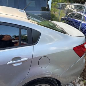 صورة 4 لـ 2013 KIA RIO LX