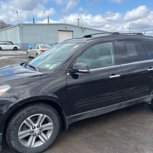 CHEVROLET TRAVERSE LT - 2