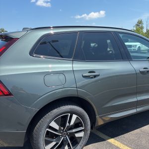 2026 Volvo XC60 B5 CORE photo 9