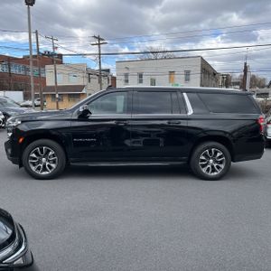 CHEVROLET SUBURBAN LT - 3