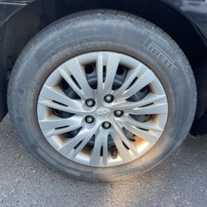 2012 Toyota CAMRY LE thumbnail 19