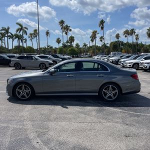 2018 Mercedes-BENZ E-CLASS 照片 3