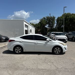 2015 Hyundai ELANTRA SE — фото 10
