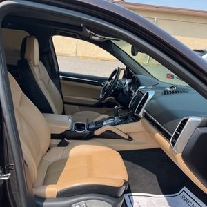 2016 Porsche CAYENNE BASE 缩略图 33
