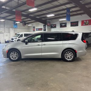 CHRYSLER PACIFICA TOURING L - 3