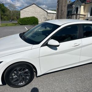 HYUNDAI ELANTRA SEL - 2