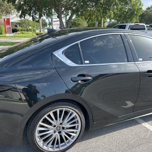 صورة 9 لـ 2025 Lexus IS 300 BASE