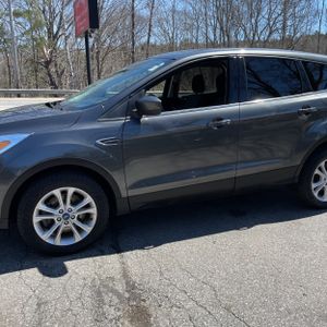 FORD ESCAPE SE - 4