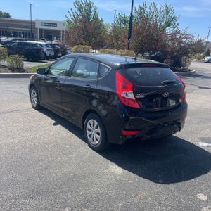 HYUNDAI ACCENT SE - 5