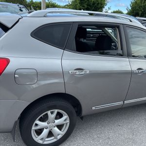 2011 Nissan ROGUE SV 照片 8