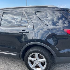 FORD EXPLORER XLT - 6