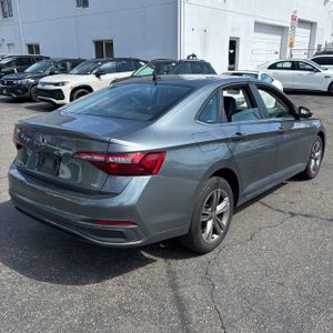 VOLKSWAGEN JETTA SE - 8